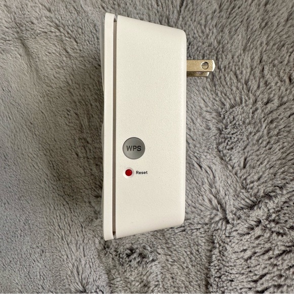 Linksys Boost WiFi Range Extender AC1200‎ up to 1.2Gbps White NIB! - Picture 6 of 7